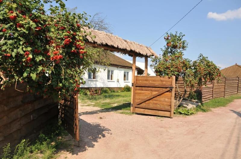 "Дальний Кордон" Hotel Moshchanytsya Exterior photo